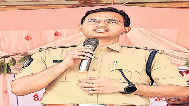 అడిషనల్‌ఎస్‌పీ కె.ధీరజ్‌ బదిలీ 