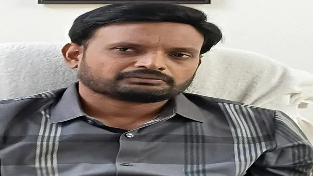 ఒకేసారి   4   ఉద్యోగాలు