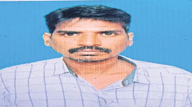 బావిలో ఆర్టీసీ కండక్టర్‌ మృతదేహం లభ్యం