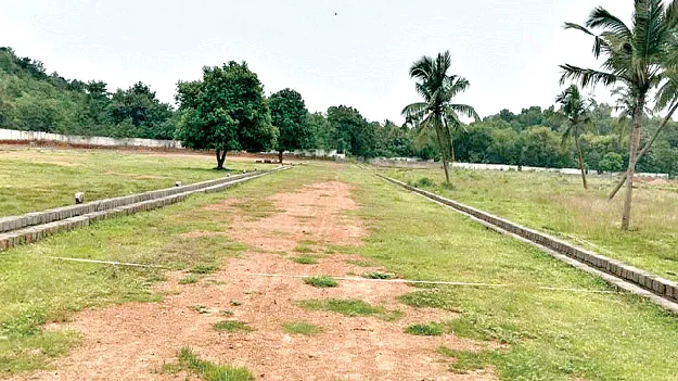 అక్రమ లేఅవుట్ల క్రమబద్ధీకరణకు ముందుకు రావట్లే!