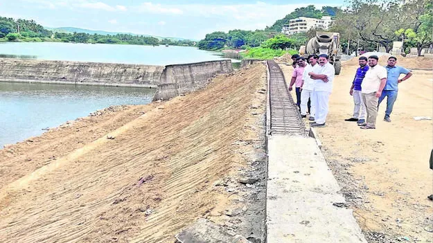 PUTTAPARTHY: శరవేగంగా చిత్రావతి సుందరీకరణ పనులు