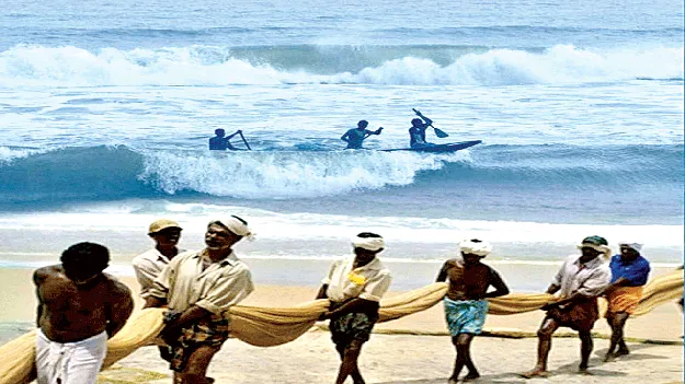 సంప్రదాయ వలలకు చిక్కని చేపలు