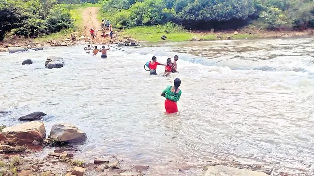 వాగుల ఉగ్రరూపం