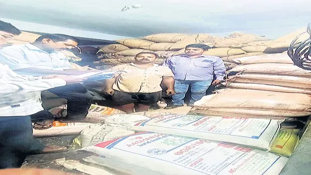 పలు చోట్ల విజిలెన్స్‌ దాడులు