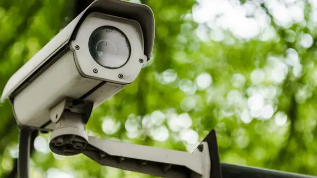 Surveillance Cameras: మహిళల భద్రత దృష్ట్యా నిఘా కెమెరాలను నియంత్రించండి 