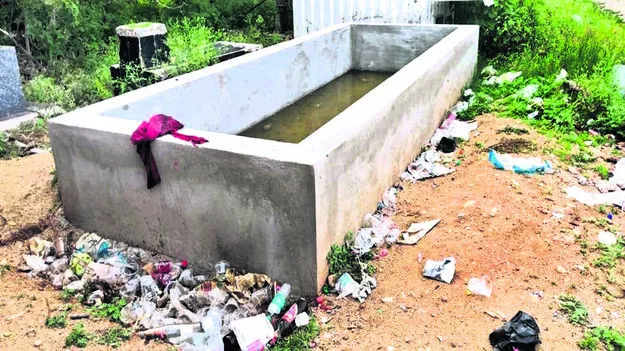 TANK: నిర్మించారు... వదిలేశారు