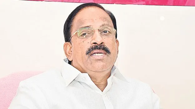 Thummala Nageshwar Rao: యూరియా ఆందోళనలు కపట నాటకం