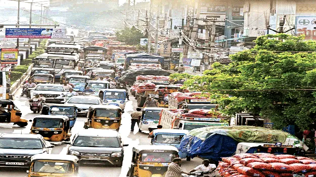 ఉల్లి రైతుకు..  కన్నీటి కష్టాలు!