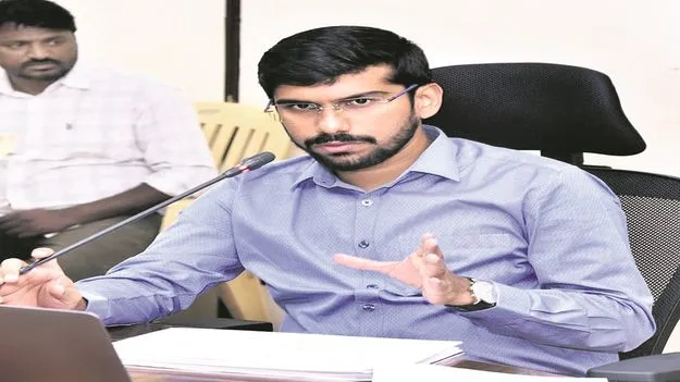 రైతులకు అందుబాటులో ఉండాలి