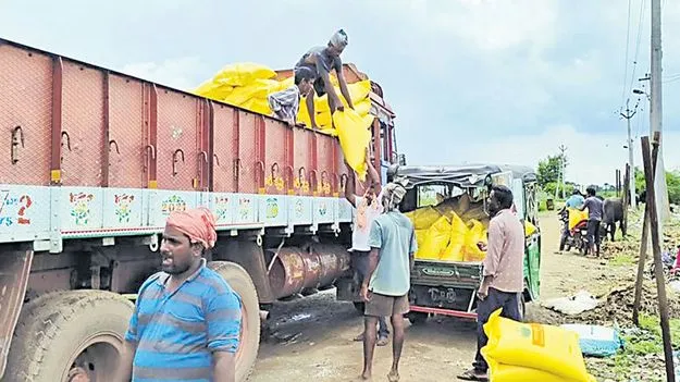 యూరియాపై..విజిలెన్స్‌!