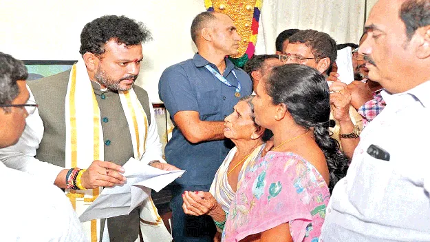   ‘ప్రజాదర్బార్‌’లో వినతుల స్వీకరణ