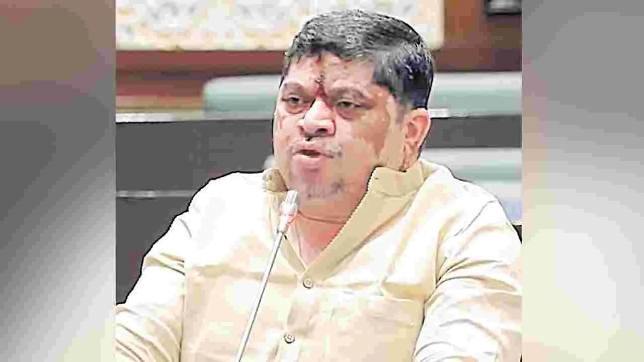 Ponnam Prabhakar: రిజర్వేషన్లపై.. నేడు గవర్నర్ వద్దకు కాంగ్రెస్ | Ministers to Meet Governor for Approval of 42 Percentage BC Reservation Bill