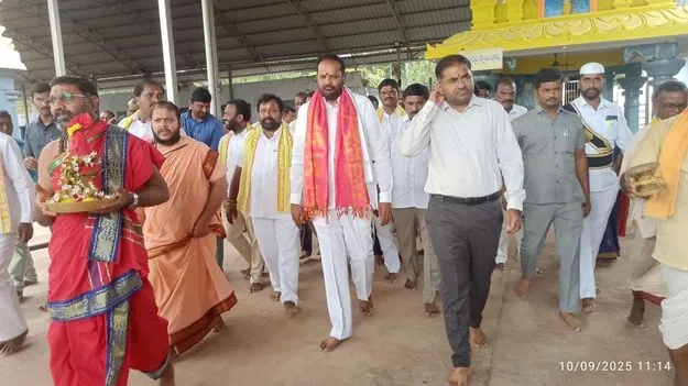 Peddapalli:  ఆలయ అభివృద్ధికి నెలలో మాస్టర్‌ ప్లాన్‌: ఎమ్మెల్యే విజయరమణారావు 