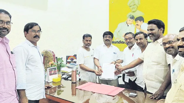 ఉపాధ్యాయుల సమస్యలను ప్రభుత్వ దృష్టికి తీసుకెళ్తా!