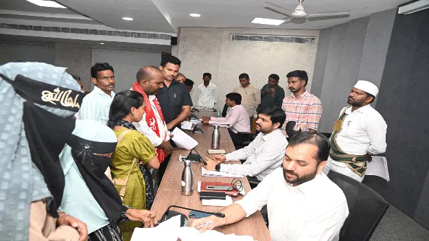 ప్రజావాణి దరఖాస్తులను త్వరగా పరిష్కరించాలి