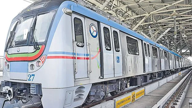 Hyderabad Metro: రాత్రివేళల్లో మెట్రో స్టేషన్ల దగ్గర మహిళలపై లైంగిక వేధింపులు