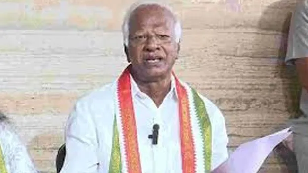 Kadam Srihari: నేను ఏ పార్టీలో ఉన్నానో స్పీకర్‌ తేలుస్తారు