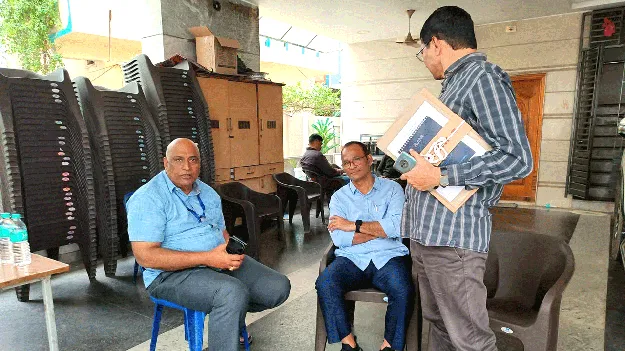 విజిలెన్సుతో కలిసి చెవిరెడ్డి   కార్యాలయంలో తనిఖీలు 