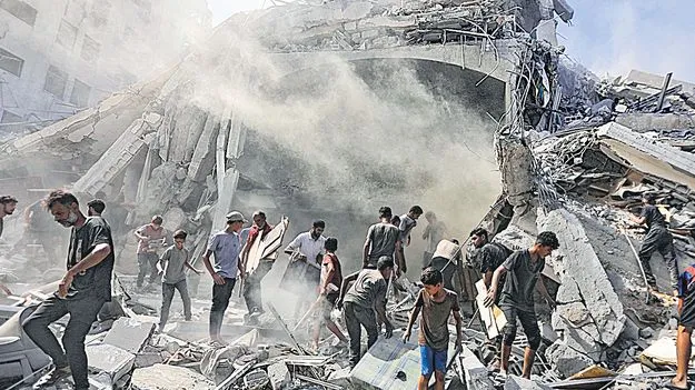 Israel intensifies control over Gaza: ఇజ్రాయెల్‌ అధీనంలోకి గాజా