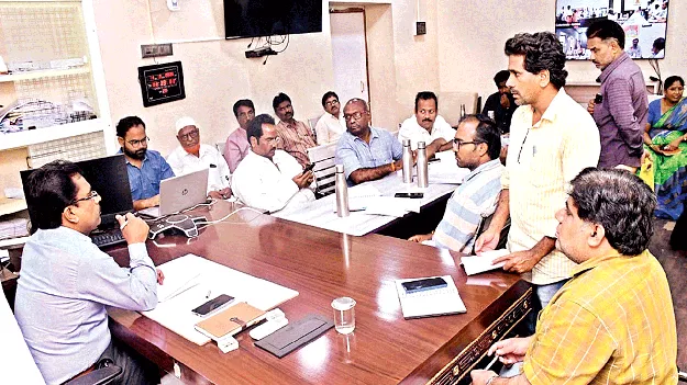 అర్జీలను త్వరితగతిన పరిష్కరించాలి