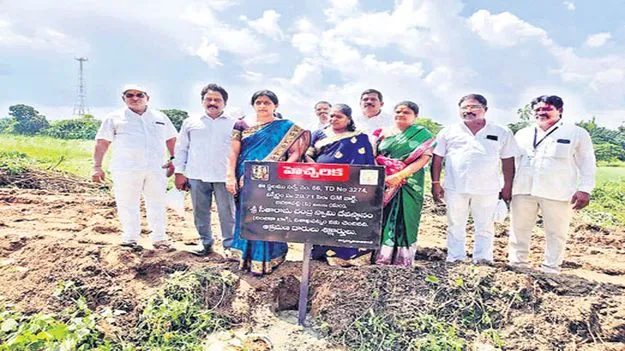 దేవుడి మాన్యాలకు రక్షణ కరువు!