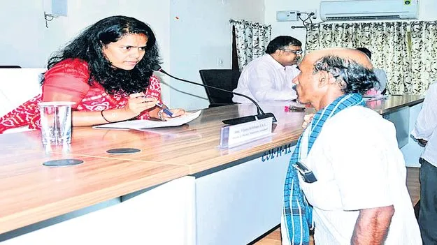 సమస్యల పరిష్కారంలో నిర్లక్ష్యం వద్దు