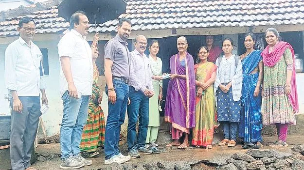 తొలి రోజు 92.95 శాతం పెన్షన్ల పంపిణీ  