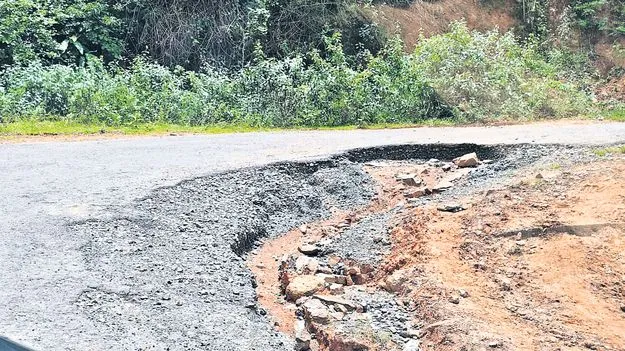 పర్యాటకులకు పరీక్ష!