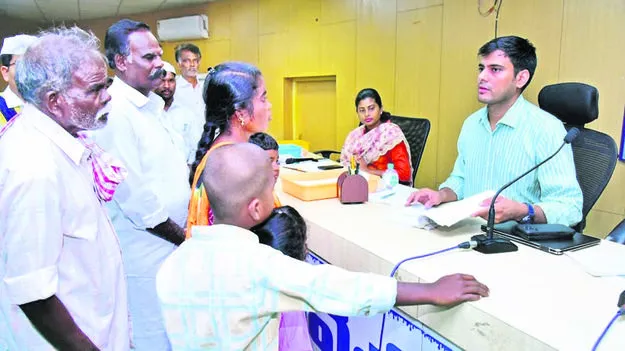 JC: అర్జీలపై అలసత్వం వద్దు: జేసీ