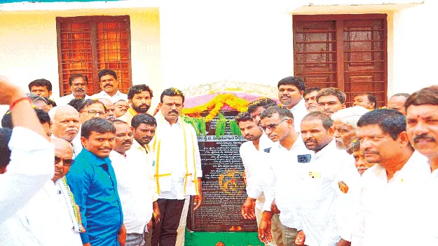 కాంగ్రెస్‌తోనే అభివృద్ధి సాధ్యం