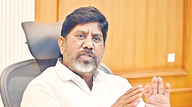 Bhatti Vikramarka: ఉపాధి పథకాలు, ఇందిరమ్మ ఇళ్లకు విరివిగా రుణాలివ్వాలి