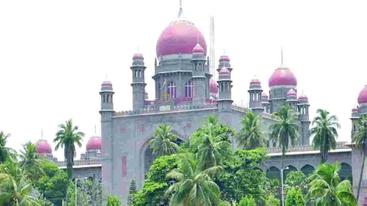 Food Poisoning: ఫుడ్‌ పాయిజన్‌ ఘటనలపై ఏం చర్యలు తీసుకున్నారు ?: హైకోర్టు