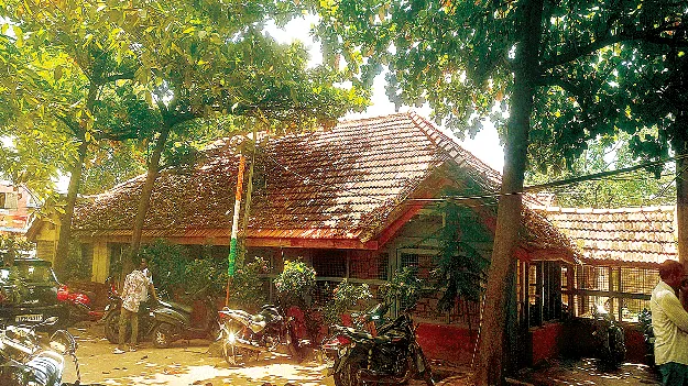 If it rains after afraid  వర్షం వస్తే వణుకే