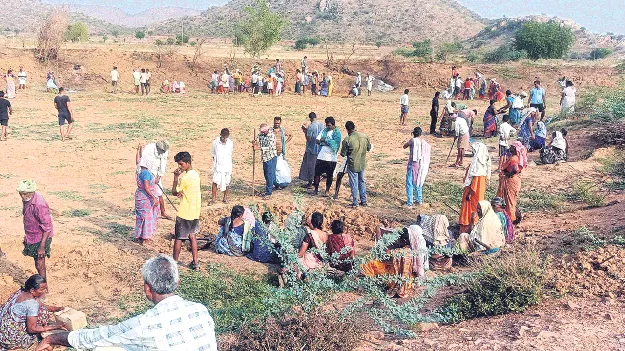 సామాజిక తనిఖీలపై నీలినీడలు   