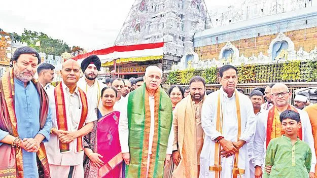 Abdul Nazeer Visits Tirumala: శ్రీవారి సేవలో గవర్నర్‌ అబ్దుల్‌ నజీర్‌