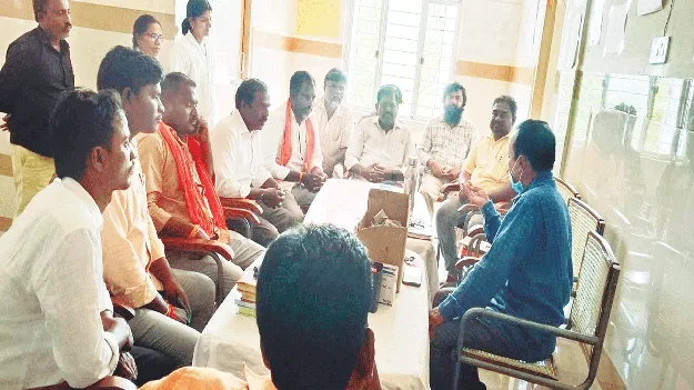 మౌలిక వసతులు కరువు 