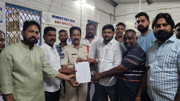 మాజీ ఎమ్మెల్యేపై చర్యలు తీసుకోవాలి