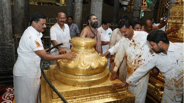 వేడుకగా అమ్మవారి ఆలయ శుద్ధి