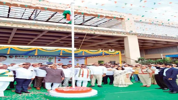 ప్రజల గుండె చప్పుడే.. హామీలు