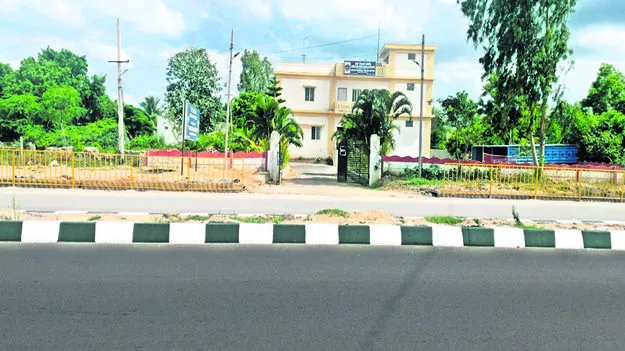 UTURN: యూటర్న్‌ లేక ఇబ్బందులు