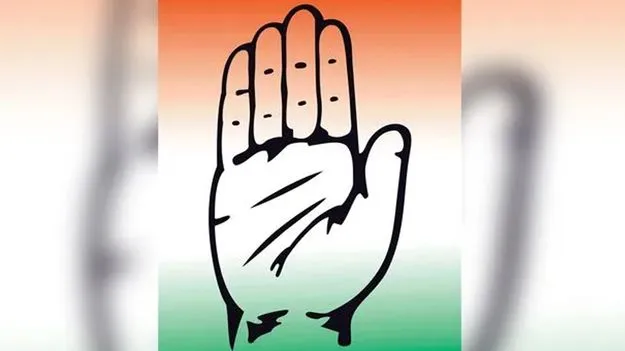 Warangal: కాంగ్రెస్‌ నేత లైంగికంగా వేధిస్తున్నాడు