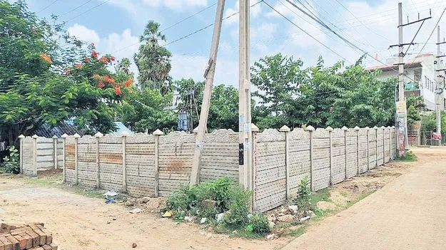 దర్జాగా  పంచాయతీ స్థలం కబ్జా