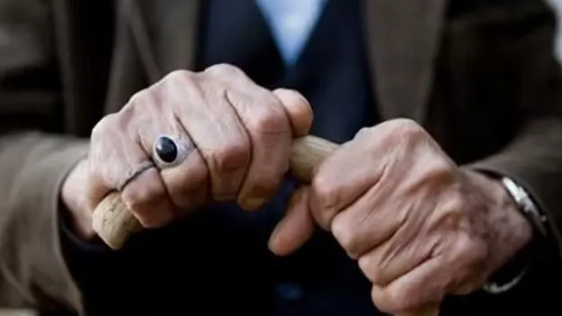 Vikarabad: కొడుకులు పట్టించుకోవడంలేదని కలెక్టర్‌ను ఆశ్రయించిన తండ్రి