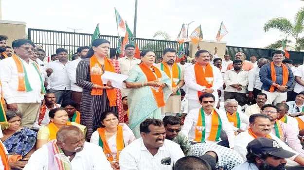  ధ్యాసంతా దోచుకోవడంపైనేనా ?