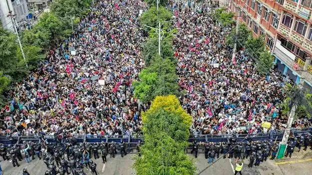 Nepal Crisis: కుదుటపడుతున్న నేపాల్‌