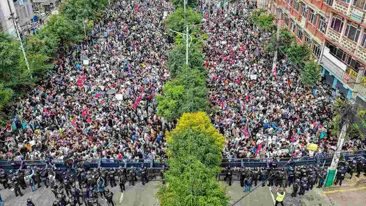 Nepal Crisis: కుదుటపడుతున్న నేపాల్‌