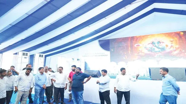 సీఎం పర్యటనను విజయవంతం చేయాలి