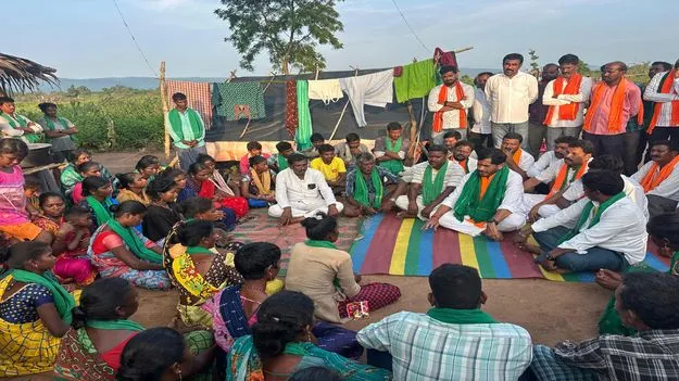 పోడు పట్టాలు అందించే వరకూ బీజేపీ పోరాటం