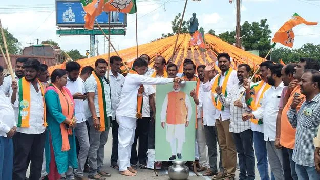 Karimnagar: జీఎస్టీ తగ్గింపుపై బీజేపీ సంబరాలు