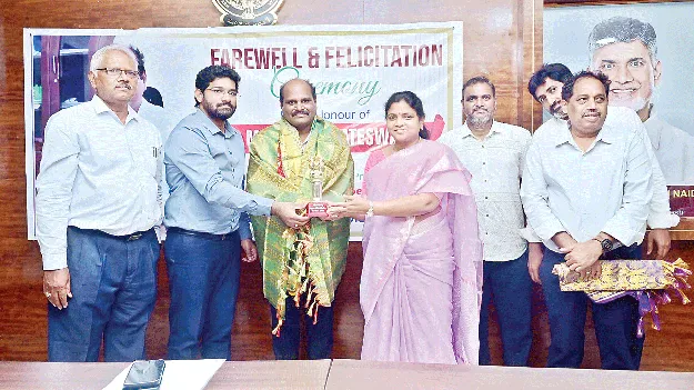 ‘భవ్య భీమవరం’ అభివృద్ధి పనులు వేగవంతం చేయాలి